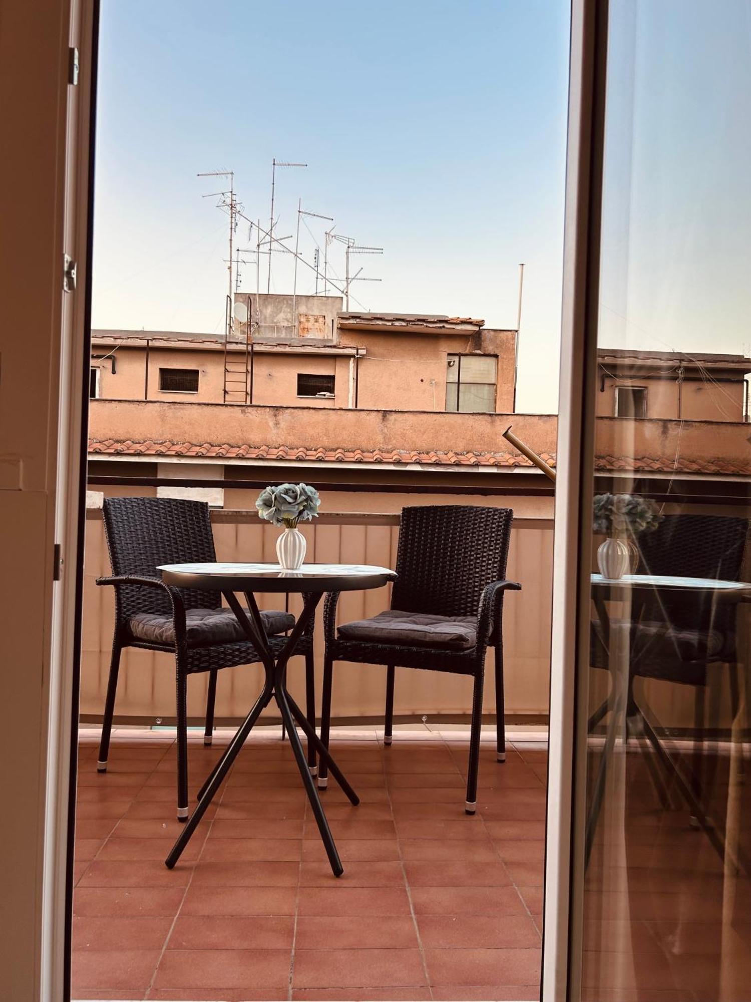 Bed & Breakfast - 200m Dalla Metro A *