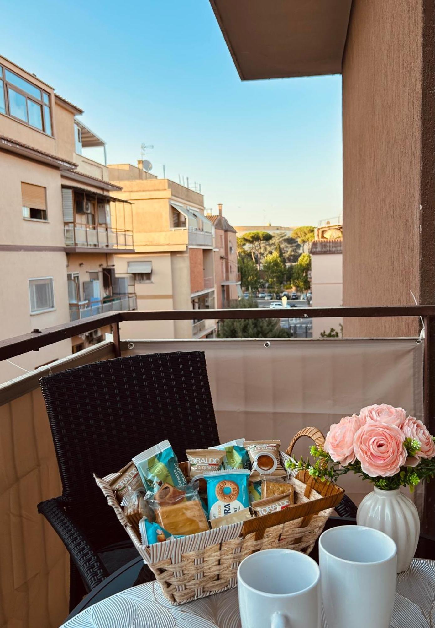 - 200m Dalla Metro A Bed & Breakfast Rome