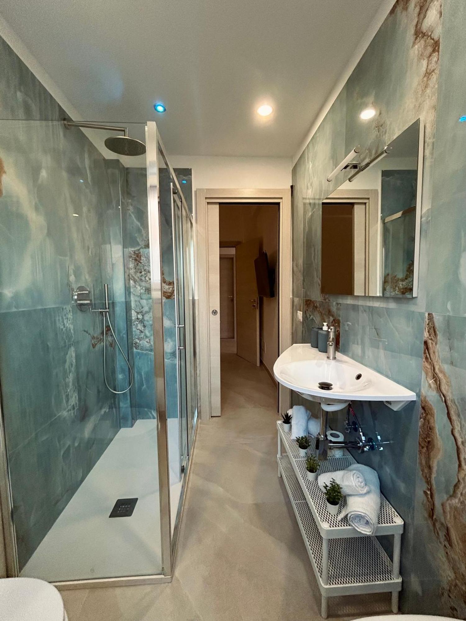 - 200m Dalla Metro A Bed & Breakfast Rome